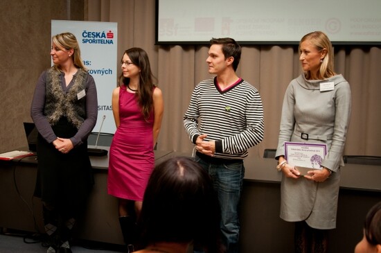 Vyhlášení vítězů soutěže Firma roku: Rovné příležitosti 2012, Speciální cena Gender Studies a PROUDu za opatření přátelská LGBT osobám ve firmě: GE Money Bank, a.s.