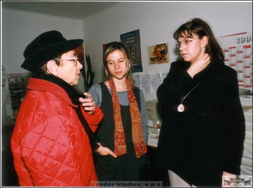 90. léta - Jiřina Šiklová, Lenka Simerská a Michaela Marksová-Tominová (ředitelka GS)